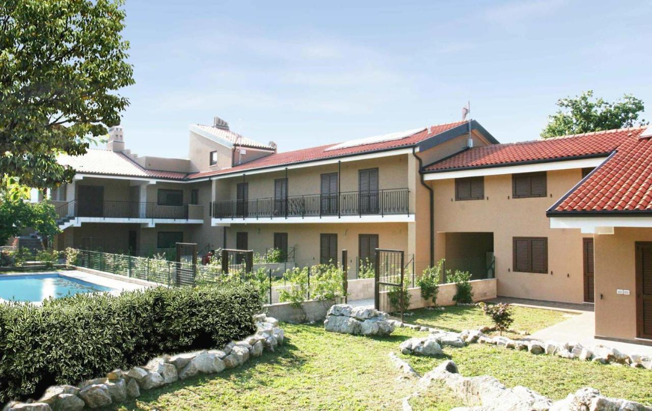 Residence Mare Azzurro Систиана Экстерьер фото